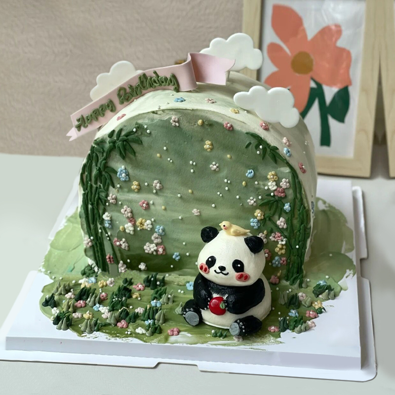 可爱大熊猫主题立体翻糖鲜奶蛋糕