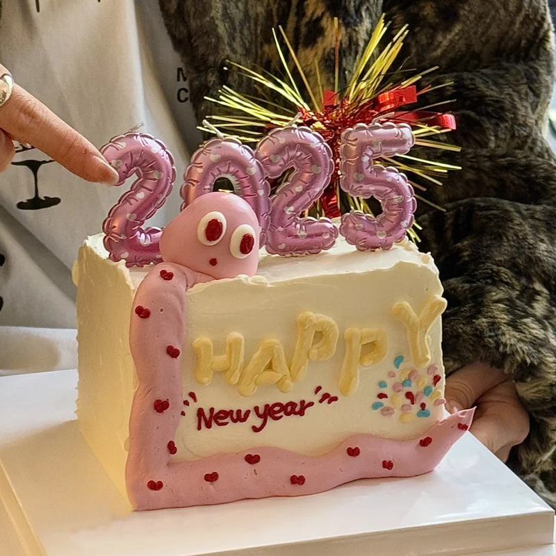 2025年新年主题方形蛋糕